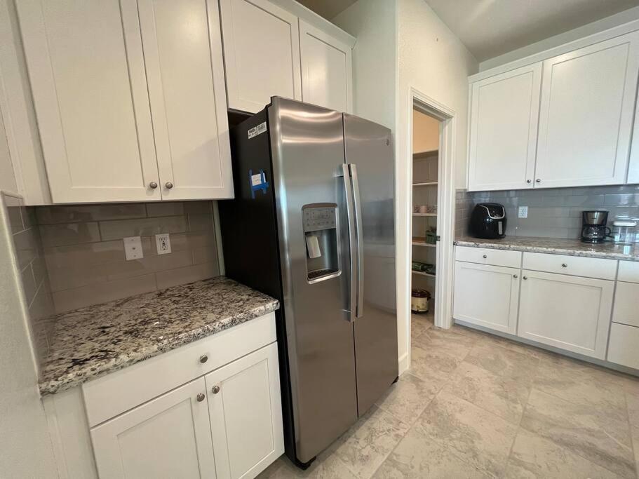 Brand-New, Beautiful & Stylish Home In Sacramento! Exteriör bild