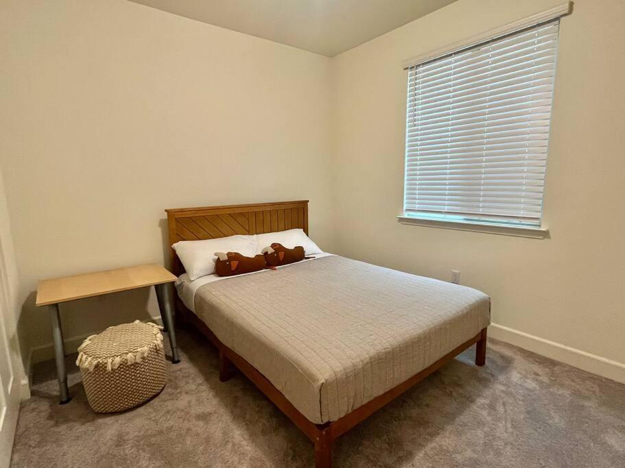 Brand-New, Beautiful & Stylish Home In Sacramento! Exteriör bild