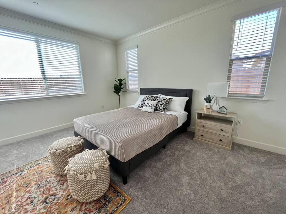 Brand-New, Beautiful & Stylish Home In Sacramento! Exteriör bild